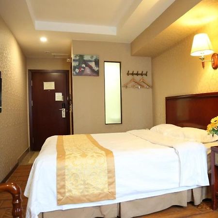 GreenTree Inn Heilongjiang Harbin Zhongyang Street Business Hotel Exterior foto
